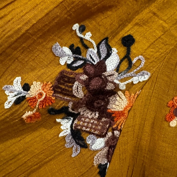 Olive Hill Button Up Scoop Neck Tunic w Floral Embroidery - Picture 3 of 10